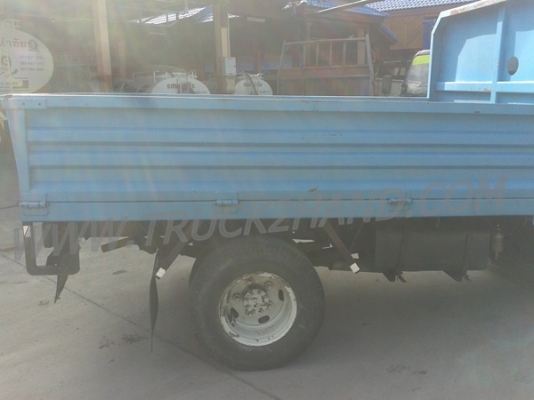 รถบรรทุก 6 ล้อ ISUZU NKR 88 แรงม้า 4 สูบ  น็อต 5 ตัว