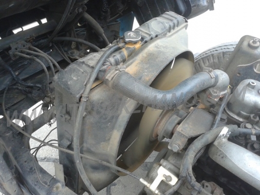 รถบรรทุก 6 ล้อ ISUZU NKR 88 แรงม้า 4 สูบ  น็อต 5 ตัว