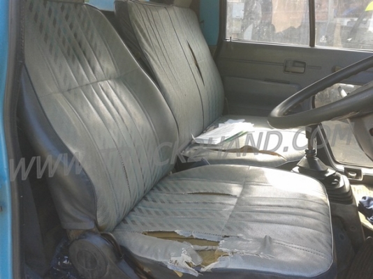 รถบรรทุก 6 ล้อ ISUZU NKR 88 แรงม้า 4 สูบ  น็อต 5 ตัว