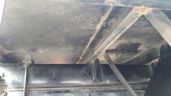 รถบรรทุก 6 ล้อ ISUZU NKR 88 แรงม้า 4 สูบ  น็อต 5 ตัว