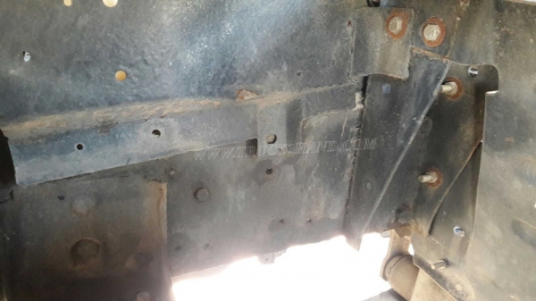 รถบรรทุก 6 ล้อ ISUZU NKR 88 แรงม้า 4 สูบ  น็อต 5 ตัว