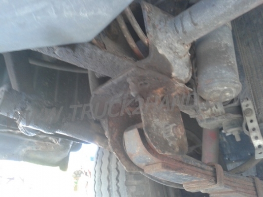 รถบรรทุก 6 ล้อ ISUZU NKR 88 แรงม้า 4 สูบ  น็อต 5 ตัว