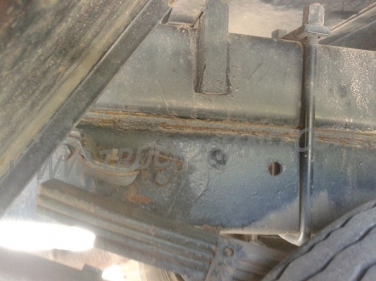 รถบรรทุก 6 ล้อ ISUZU NKR 88 แรงม้า 4 สูบ  น็อต 5 ตัว