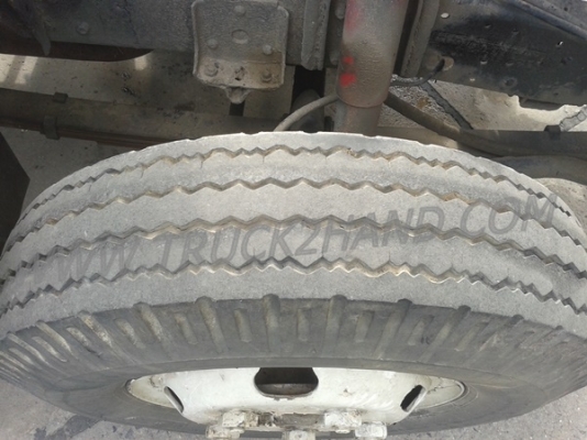 รถบรรทุก 6 ล้อ ISUZU NKR 88 แรงม้า 4 สูบ  น็อต 5 ตัว