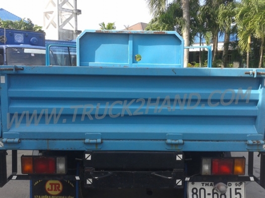 รถบรรทุก 6 ล้อ ISUZU NKR 88 แรงม้า 4 สูบ  น็อต 5 ตัว