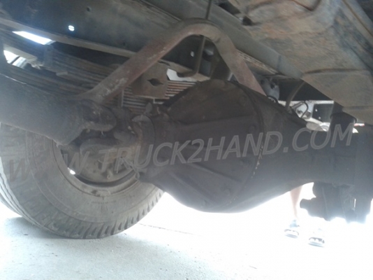 รถบรรทุก 6 ล้อ ISUZU NKR 88 แรงม้า 4 สูบ  น็อต 5 ตัว