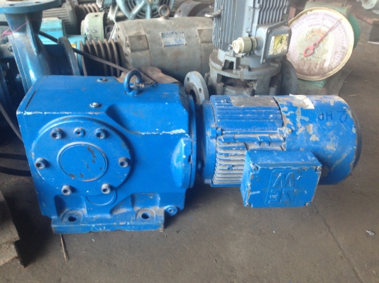 ขายมอเตอร์เกียร์2แรง มีเบรคในตัว สภาพดี ใช้งานได้เลยครับ