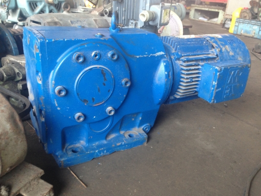 ขายมอเตอร์เกียร์2แรง มีเบรคในตัว สภาพดี ใช้งานได้เลยครับ