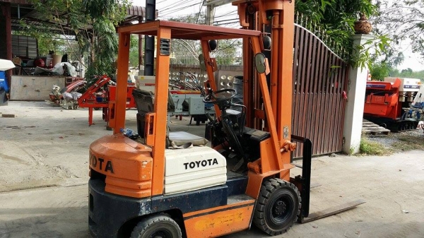 รถโฟล์คลิฟต์ TOYOTA เก่าญี่ปุ่น ขนาด 1.5 ตัน เครื่องยนต์เบนซิน พวงมาลัยเพาเวอร์ ยางตัน ยกสูง 5.5 เมตร สภาพดีพร้อมใช้งาน รถโฟล์คลิฟต์ TOYOTA เก่าญี่ปุ่น ขนาด 1.5 ตัน เครื่องยนต์เบนซิน พวงมาลัยเพาเวอร์ ยางตัน ยกสูง 5.5 เมตร สภาพดีพร้อมใช้งาน