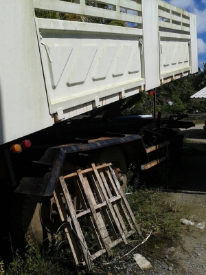 ขายหางพ่วงดั้มสามมิตร 3เพลาแท้ปี50 เล่มทะเบียนพร้อม ขาย450000