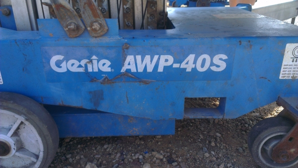 Sell> ขายกระเช้ายกคน Genie AWP-40S USA สูง 40" ฟุต รับน้ำหนัก 136 กิโล แบตเตอรรี่ 12 V. พร้อมใช้งานครับ