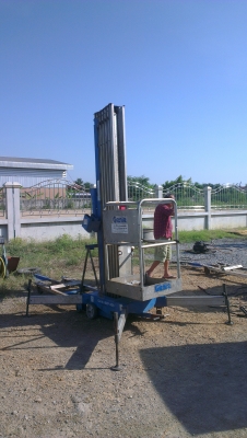 Sell> ขายกระเช้ายกคน Genie AWP-40S USA สูง 40" ฟุต รับน้ำหนัก 136 กิโล แบตเตอรรี่ 12 V. พร้อมใช้งานครับ