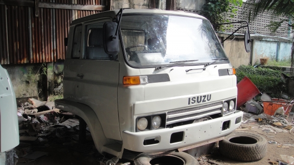 หัว ISUZU JCM สีใหม่สวยๆ ขาหน้า ขาหลัง ของครบ ยกใส่รถวิ่งได้เลย ใส่ได้ทั้ง6ล้อและ10ล้อ