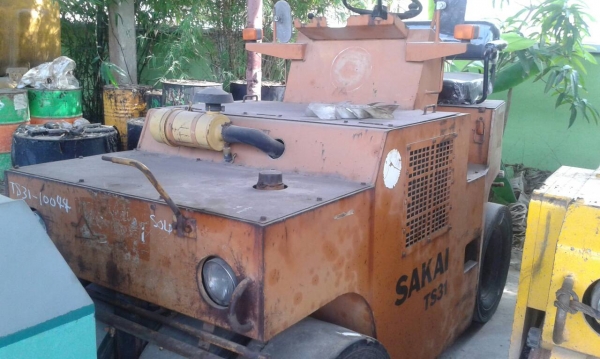 ขายรถบดล้อยาง SAKAI 7 ล้อ เครื่อง 3 สูบ รุ่น TS31-10044 รถเก่านอก ราคา 150000