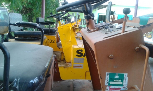 ขายรถบดล้อยาง SAKAI 7 ล้อ เครื่อง 3 สูบ รุ่น TS31-10044 รถเก่านอก ราคา 150000