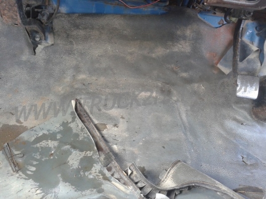 รถบรรทุก 4 ล้อ ใหญ่ กระบะคาร์โก้   TOYOTA รุ่น DYNA  4 สูบ