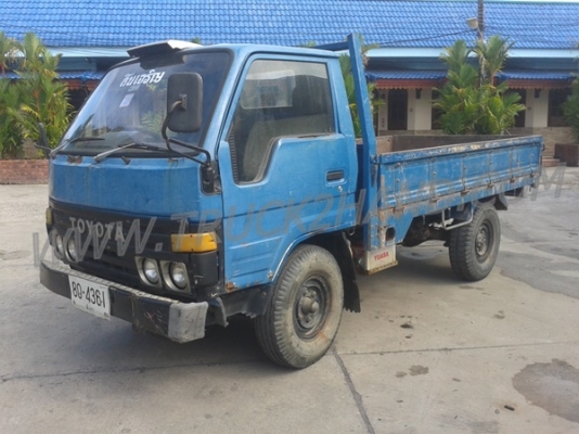 รถบรรทุก 4 ล้อ ใหญ่ กระบะคาร์โก้   TOYOTA รุ่น DYNA  4 สูบ
