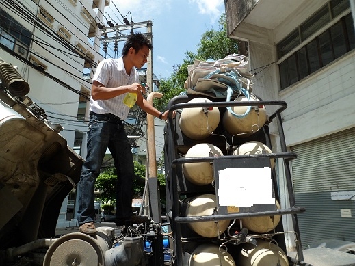 รับตรวจสภาพรถใช้ก๊าซ CNG/NGV LPG รถยนต์ รถบรรทุก ซีเอ็นจี เอ็นจีวี แอลพีจี ถังใหม่และถังมือสอง