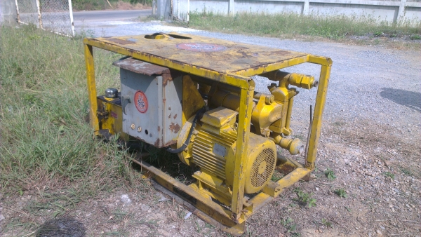 Sell> ขายเครื่องจี้น้ำปูน ของเก่าเก็บ มอเตอร์ 3 เฟส ของ sweden ครับ