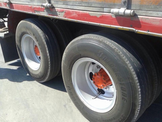 ขายฮีโน่ F18 ราคา680,000บาท แท้ห้าง 10ล้อเพลาเดียวกะบะไม้ช่วงล่างดี เซลซีสวย เครื่องแน่น เบรกจิฟฟี่ พวงมาลัยพาเวอร์ แอร์เย็น ภาษีไม่ขาด ยางใหม่10เส้นเอกสารพร้อมโอน