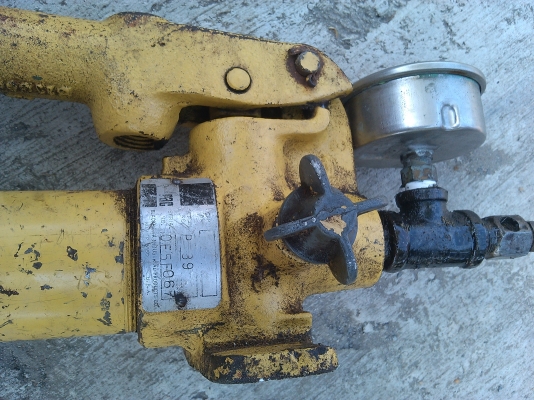 Ener Pac ไฮดรอลิด สนาม