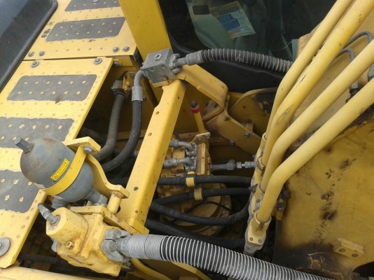 PC 200 - 8 - 300643 KOMATSU