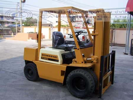 ขาย รถโฟล์คลิฟท์ KOMATSU รุ่น FD25-8