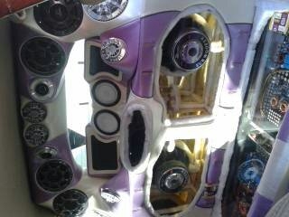 ขายตู้ซับ12นี้ว1ชุดใหญ่ ตู้สูตร์ใช้กับรถวีโก้4ประตู ขายตู้ซับ12นี้ว1ชุดใหญ่ ตู้สูตร์ใช้กับรถวีโก้4ประตู