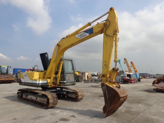 รถเเม็คโคร KOBELCO SK120มาร์คที ซีเรียสูงมากชั่วโม่งทำงานน้อย รถนำเข้าเก่านอกแท้ไม่เคยใช้งานเมืองไทยเลย