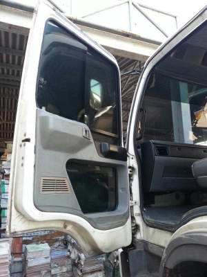 รถฮีโน่ 10 ล้อ  หัวลาก  260 แรงม้า. ปี 54  ( ขายแม่ , ลูก )   สนใจติดต่อ 081 - 6079515