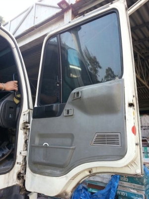 รถฮีโน่ 10 ล้อ  หัวลาก  260 แรงม้า. ปี 54  ( ขายแม่ , ลูก )   สนใจติดต่อ 081 - 6079515