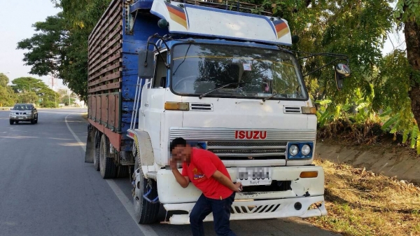 ***ขายแล้วครับขอบคุณ Truck2hand ขาย10ล้อ1เพลาล่อง ไม่ดั้ม ISUZU 175 JCM-309xx 6BG2-175ฝาส้ม (ลงเล่ม) เครื่องแห้ง แน่นๆ แรงดี ประหยัด เกียร์ดีไม่หลุด ช่วงล่างเดิมลูกหมากร้อย คัสซีดี เดิม ไม่ปะไม่ดาม มีบวมซับในช่วงปลายบ้าง นิดๆหน่อยๆ กระบะพื้นไม้คอกไม้ สภาพ ***ขายแล้วครับขอบคุณ Truck2hand ขาย10ล้อ1เพลาล่อง ไม่ดั้ม ISUZU 175 JCM-309xx 6BG2-175ฝาส้ม (ลงเล่ม) เครื่องแห้ง แน่นๆ แรงดี ประหยัด เกียร์ดีไม่หลุด ช่วงล่างเดิมลูกหมากร้อย คัสซีดี เดิม ไม่ปะไม่ดาม มีบวมซับในช่วงปลายบ้าง นิดๆหน่อยๆ กระบะพื้นไม้คอกไม้ สภาพ