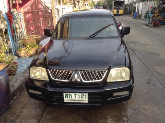 ขาย ครับ Mitsubishi. Stada. ปี05 แคป แกสนำ้มันใช้ได้หมด เครื่อง 1UZ. เกียรธรรมดา. แกสLPG ถังซ่อนใต้กะบะ เครื่องนิ่ง เกียรดี สีได้ ภายในได้ ไม่ขี้เหล่ พร้อมใช้ วิ่งไกลได้ มีแม๊กไลเนอ ล็อกครัชล็อกเบรค ครบ ราคานี้ช้าอดอีกตามเคย 99000 กอล์ฟครับ ดูรถ สายไหมวงศ