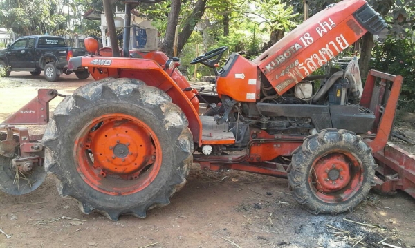 ขายครับรถไถนา45diพร้อมใช้งานเอกสารพร้อมโอนอุปกรณ์ตามรูป