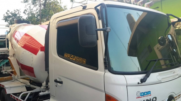 ** ราคา 1,290,000 **รถโม่ห้างปี 54 รถเพิ่งวิ่ง1x,xxx กิโลเมตรเท่านั้นHINO FC9J 175แรงม้า โม่3คิวสวยๆ สภาพพร้อมใช้สุดๆคับ ** ราคา 1,290,000 **รถโม่ห้างปี 54 รถเพิ่งวิ่ง1x,xxx กิโลเมตรเท่านั้นHINO FC9J 175แรงม้า โม่3คิวสวยๆ สภาพพร้อมใช้สุดๆคับ