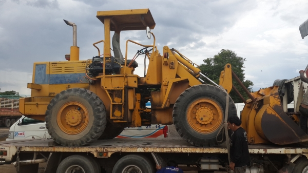 **ราคา 590,000**  รถตัก โกเบวโก้ KL 550 สภาพสวย แขนยกได้สูงไม่ต้องต่อ เครื่องเกียร์ดีมาก