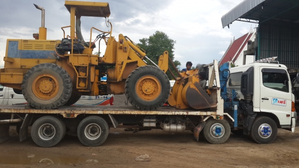 **ราคา 590,000**  รถตัก โกเบวโก้ KL 550 สภาพสวย แขนยกได้สูงไม่ต้องต่อ เครื่องเกียร์ดีมาก