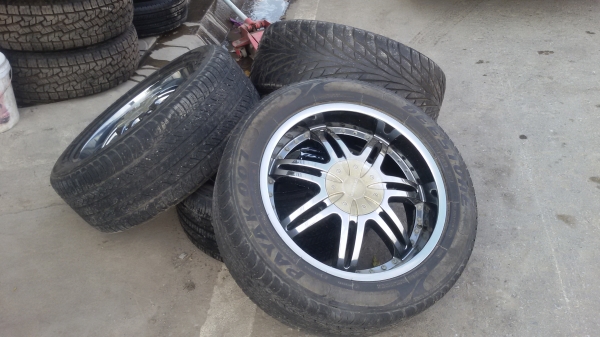 ขายล้อขอบ20 6รูพร้อมยางชุดละ9500