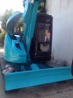 ขายรถแบคโฮ ยี่ห้อ ซูมิโตโม SH65 UR-2