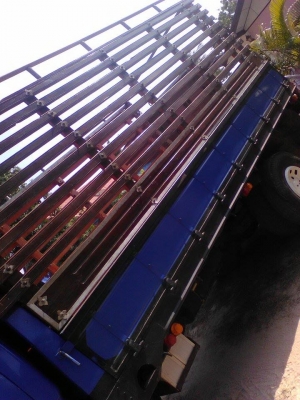 Isuzu NPR59LUM 7150805  แรงม้าเครื่อง 115 ปี 37 รถบ้านๆ สภาพสวยมาก  แซสซีสวยทั้งเส้น ยางดอกเยอะ เครื่องยนต์แน่นรับรอง เสริมแหนบทั้งหมด รับรองการบรรทุก วิ่งสบายๆ ทะเบียนพร้อมโอน  ภาษีประกันไม่ขาดต่อ