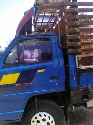 Isuzu NPR59LUM 7150805  แรงม้าเครื่อง 115 ปี 37 รถบ้านๆ สภาพสวยมาก  แซสซีสวยทั้งเส้น ยางดอกเยอะ เครื่องยนต์แน่นรับรอง เสริมแหนบทั้งหมด รับรองการบรรทุก วิ่งสบายๆ ทะเบียนพร้อมโอน  ภาษีประกันไม่ขาดต่อ