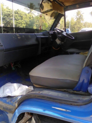 Isuzu NPR59LUM 7150805  แรงม้าเครื่อง 115 ปี 37 รถบ้านๆ สภาพสวยมาก  แซสซีสวยทั้งเส้น ยางดอกเยอะ เครื่องยนต์แน่นรับรอง เสริมแหนบทั้งหมด รับรองการบรรทุก วิ่งสบายๆ ทะเบียนพร้อมโอน  ภาษีประกันไม่ขาดต่อ