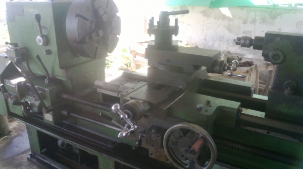 แท่นกลึง 6 ฟุต 2 เพลา เกียร์บล็อก พร้อมใช้งาน เหมาะงานหนัก ด่วน !!!  0898217996