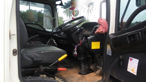 รถฮีโน่ 6 ล้อดั้ม FC9J 150 แรงม้า. ปี 54  ( รถวิ่ง 4x,xxx กว่า กม. )  สนใจติดต่อ 081 - 6079515