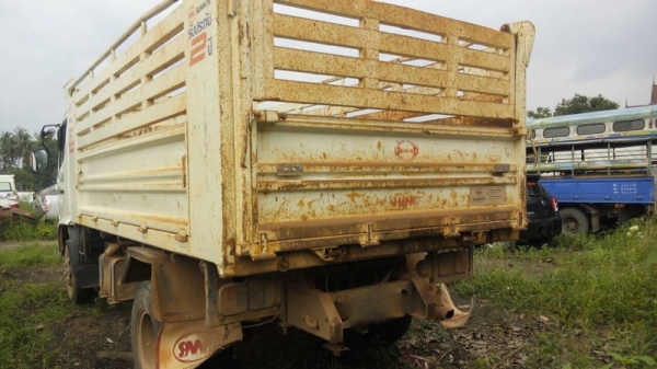 รถฮีโน่ 6 ล้อดั้ม FC9J 150 แรงม้า. ปี 54  ( รถวิ่ง 4x,xxx กว่า กม. )  สนใจติดต่อ 081 - 6079515