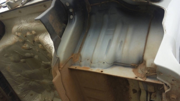 รถฮีโน่ 6 ล้อดั้ม FC9J 150 แรงม้า. ปี 54  ( รถวิ่ง 4x,xxx กว่า กม. )  สนใจติดต่อ 081 - 6079515