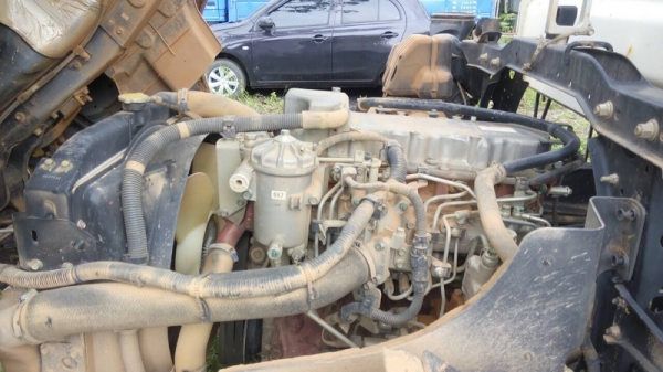 รถฮีโน่ 6 ล้อดั้ม FC9J 150 แรงม้า. ปี 54  ( รถวิ่ง 4x,xxx กว่า กม. )  สนใจติดต่อ 081 - 6079515