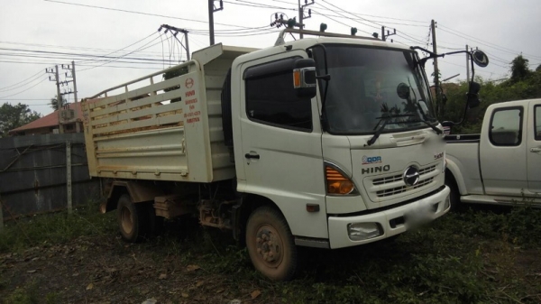 รถฮีโน่ 6 ล้อดั้ม FC9J 150 แรงม้า. ปี 54  ( รถวิ่ง 4x,xxx กว่า กม. )  สนใจติดต่อ 081 - 6079515