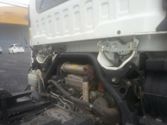 รถอีซูซุ 6 ล้อดั้ม 210 แรงม้า. ปี 55  ( รถวิ่ง 4x,xxx กม. )   สนใจติดต่อ 081 - 6079515