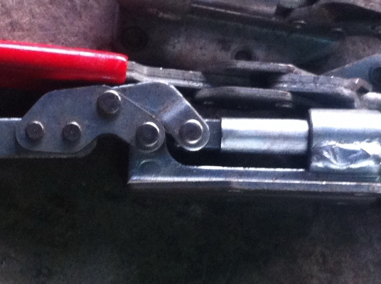 แคมป์จับชิ้นงานมีสามรูปแบบมี 7 ตัว@ 200บาท ใช้จับยึดชิ้นงานได้รวดเร็วงานออกมาดี แคมป์จับชิ้นงานมีสามรูปแบบมี 7 ตัว@ 200บาท ใช้จับยึดชิ้นงานได้รวดเร็วงานออกมาดี